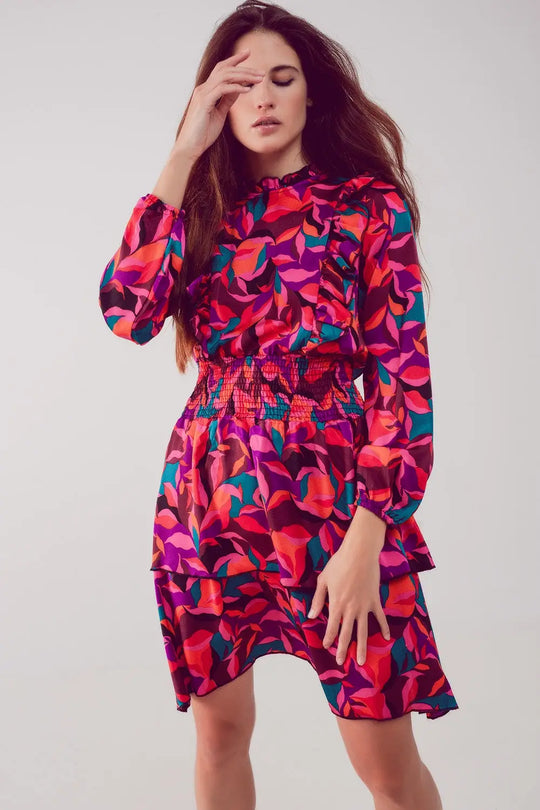 Robe courte à volants étagés et imprimé fleuri fucshia - Vestidos
