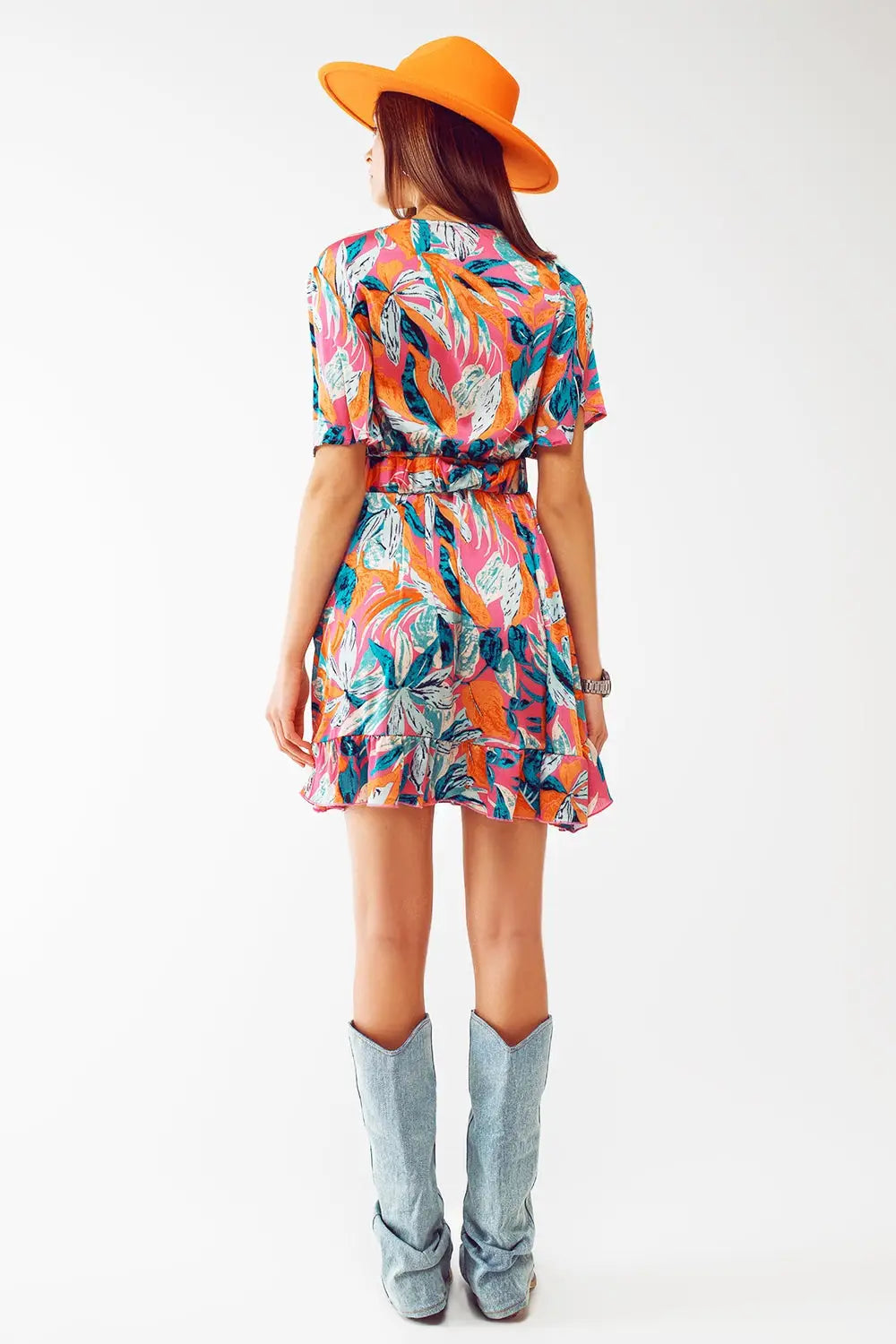 Robe courte croisée ceinturée avec imprimé floral en orange - Vestidos