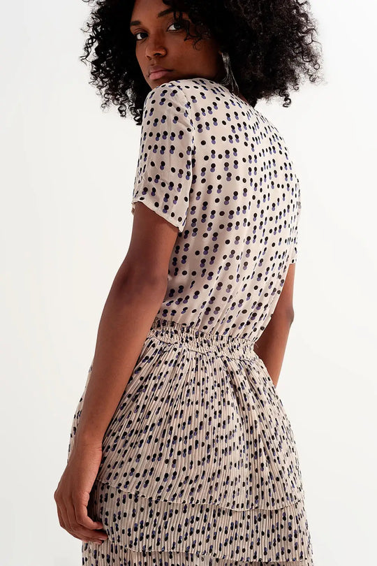 Robe courte froncée à basque crème - Vestidos