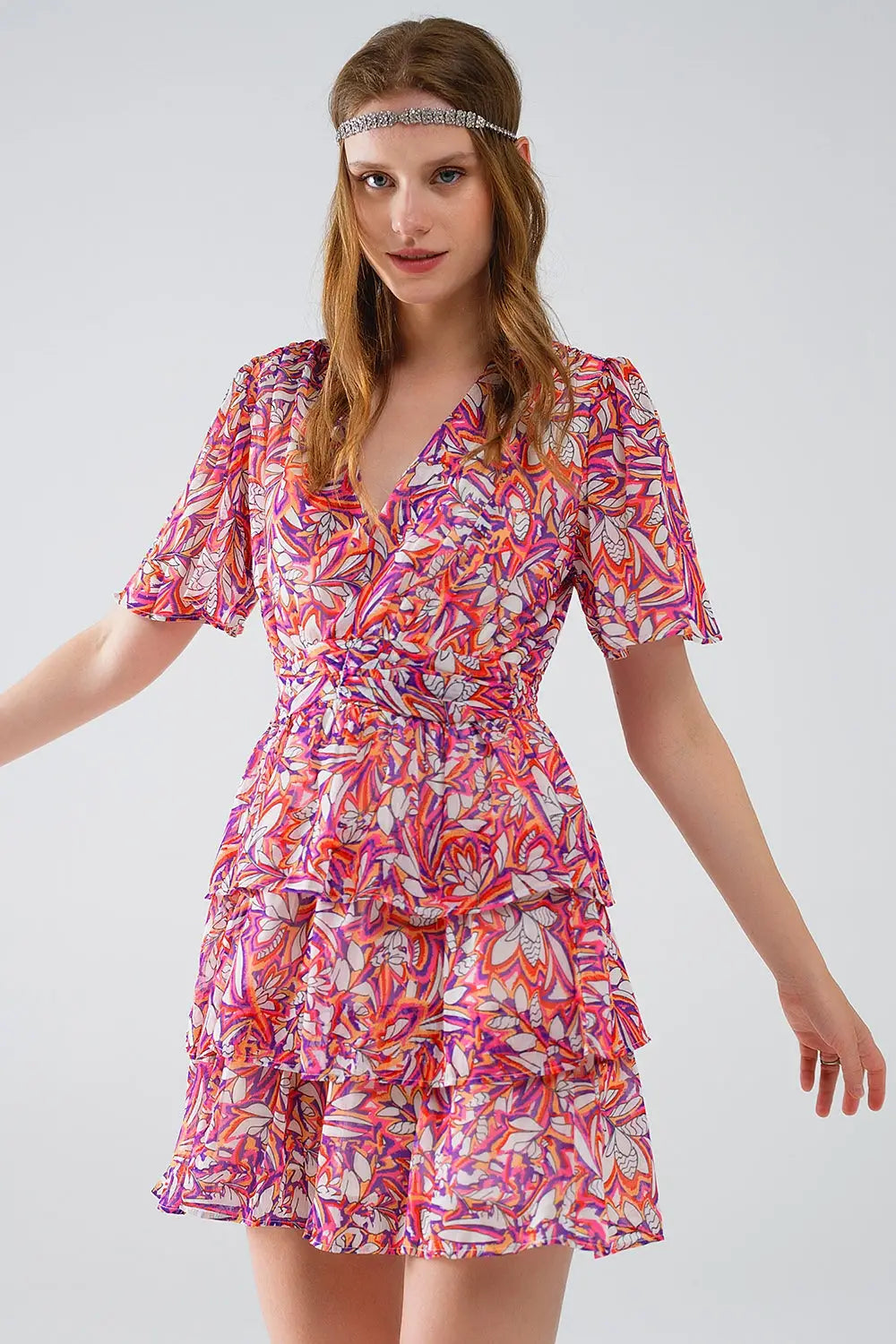 Robe courte multicolore à imprimé floral et à motif froncé - Vestidos