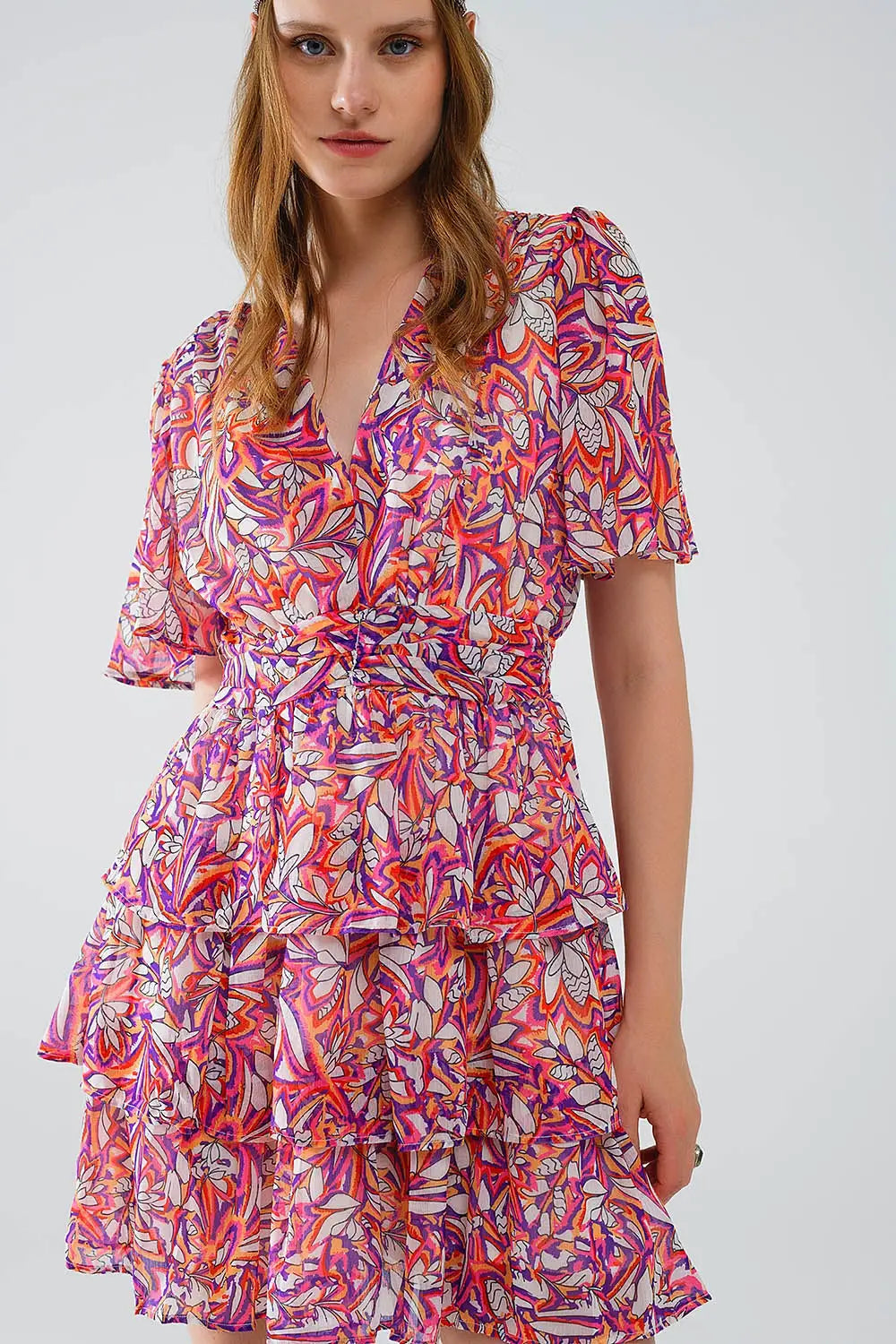 Robe courte multicolore à imprimé floral et à motif froncé - Vestidos
