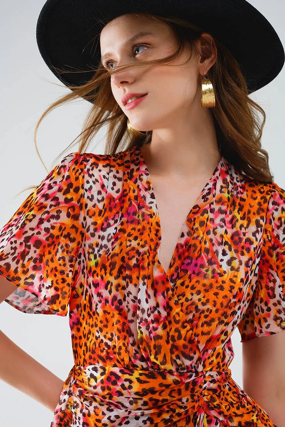 Robe courte orange multicolore avec top croisé à imprimé animalier - Vestidos