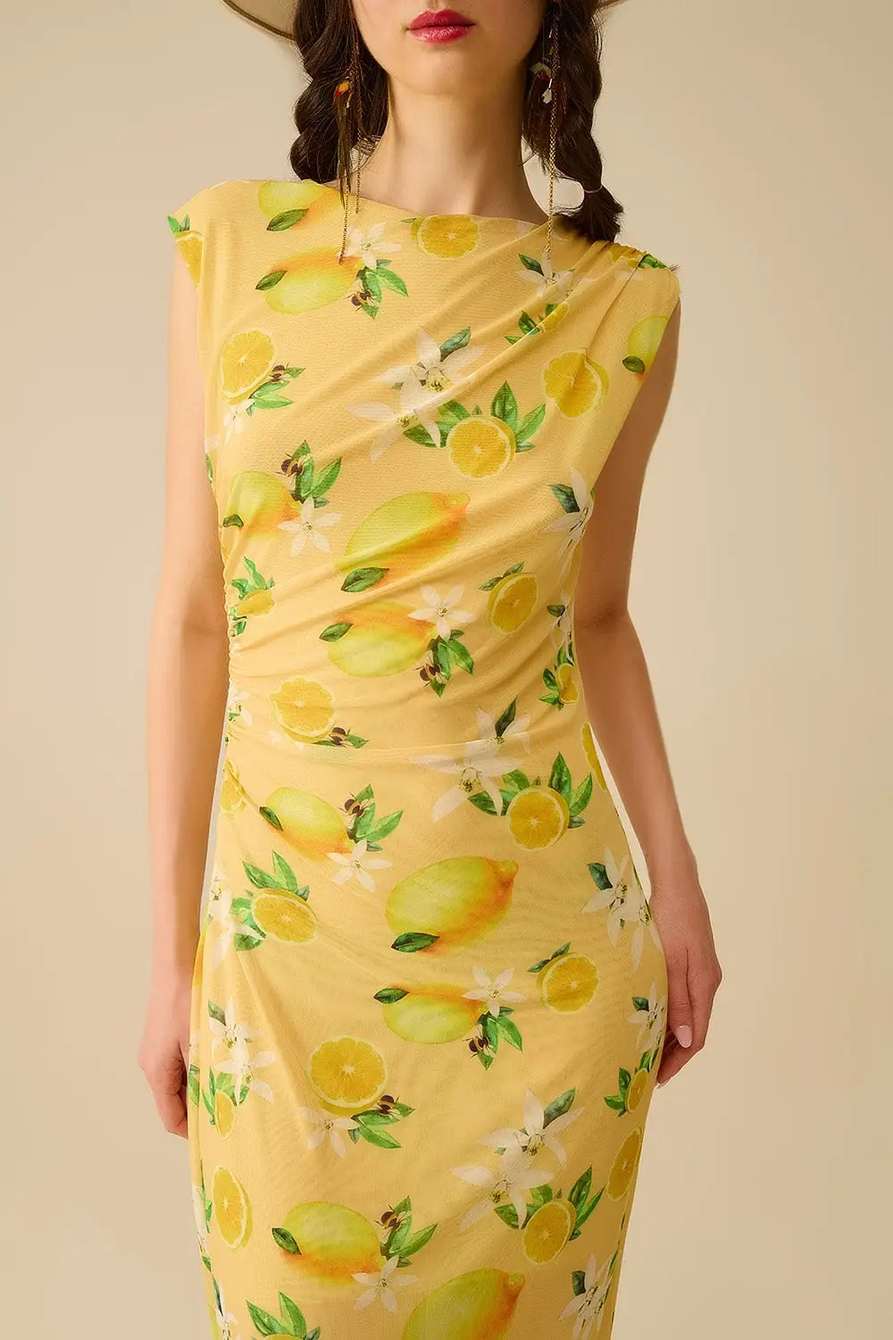 Robe en tulle avec volant sur le côté imprimé jaune citron - Vestidos