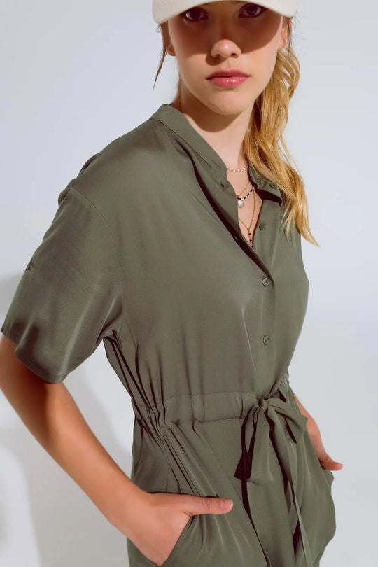 Robe fluide boutonnée avec ceinture et poches latérales - Vestidos