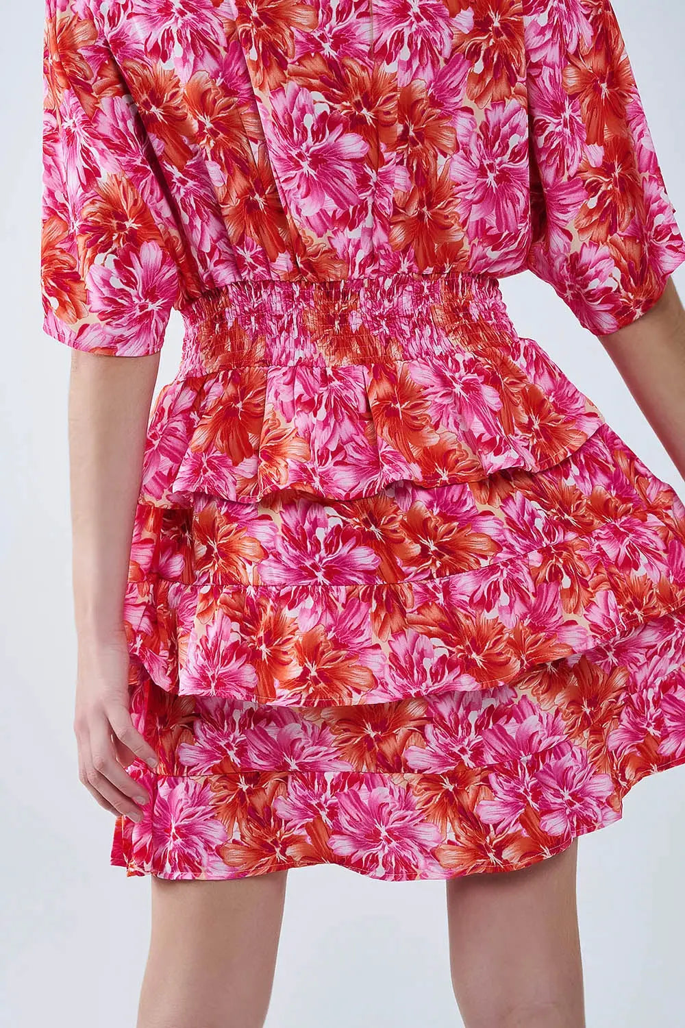 Robe imprimée florale avec des tons roses orange et rouges - Vestidos