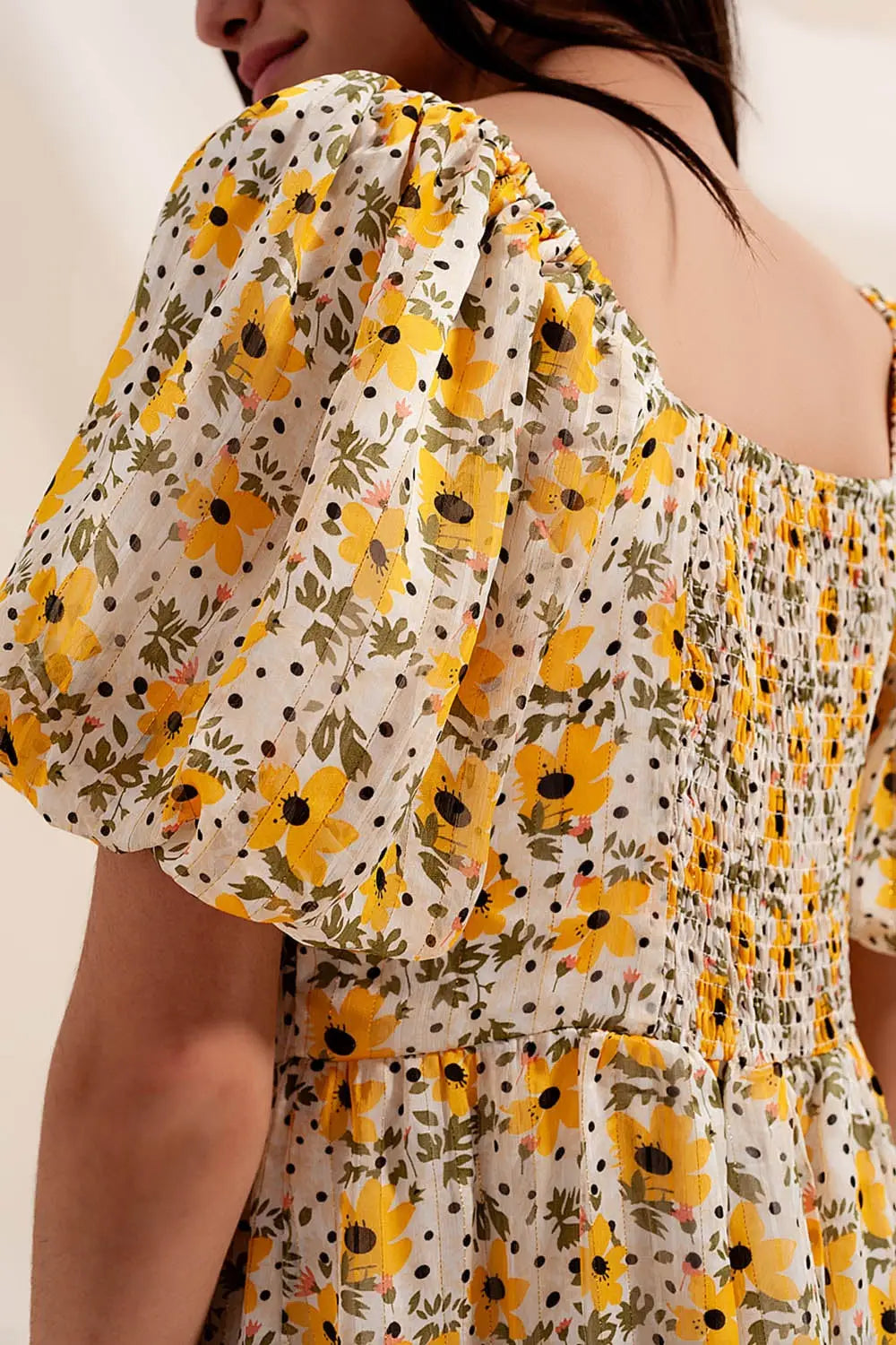 Robe jaune large à manches bouffantes - Vestidos