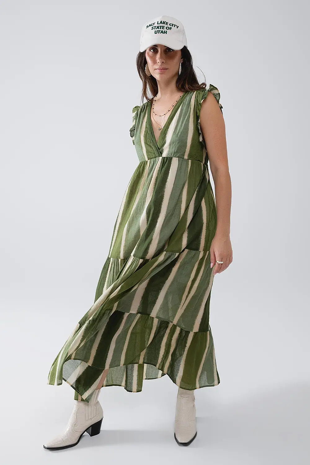 Robe longue à col en V et jupe à volants en vert rayé - Vestidos