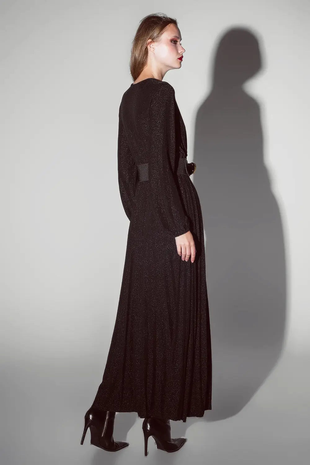 Robe longue à manches longues avec paillettes en noir - Vestidos