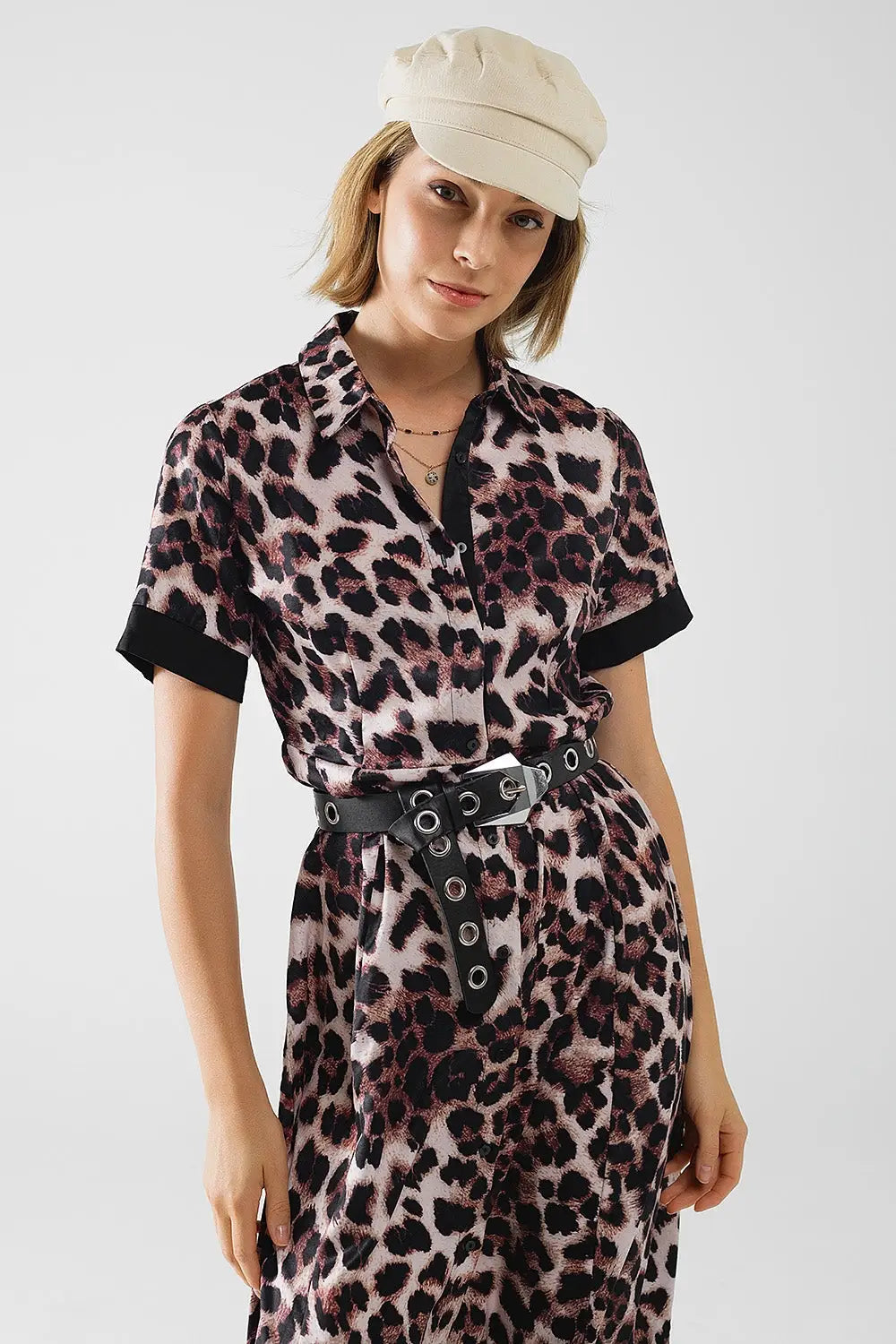 Robe longue boutonnée à imprimé léopard avec détails en satin - Vestidos
