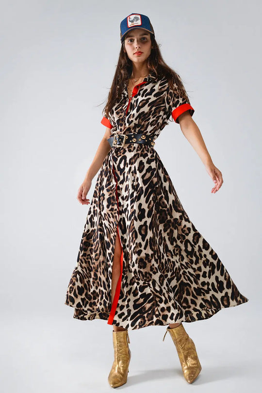 Q2 Robe longue boutonnée en léopard avec détails rouges