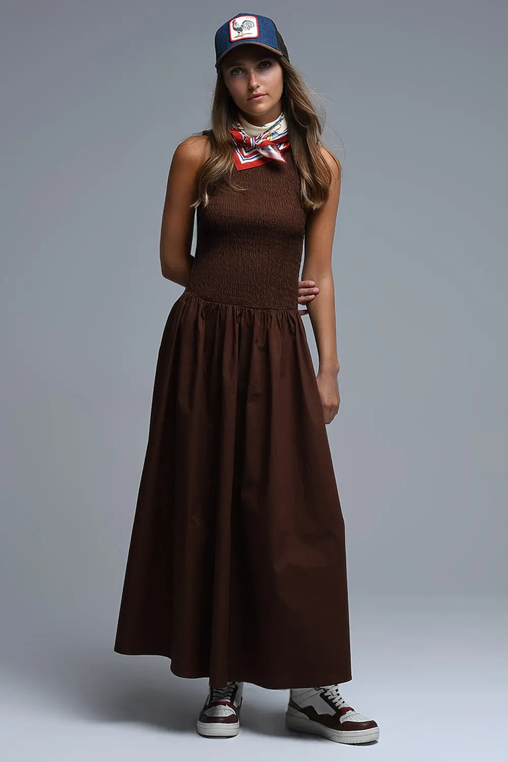 Robe longue en popeline smockée marron - Vestidos