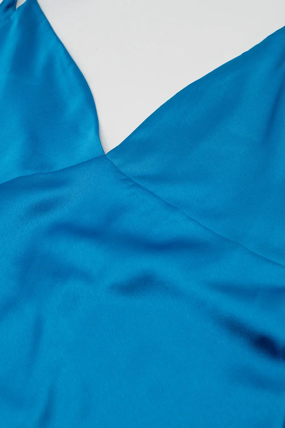 Robe longue en satin avec bretelles spaghetti en bleu - Vestidos