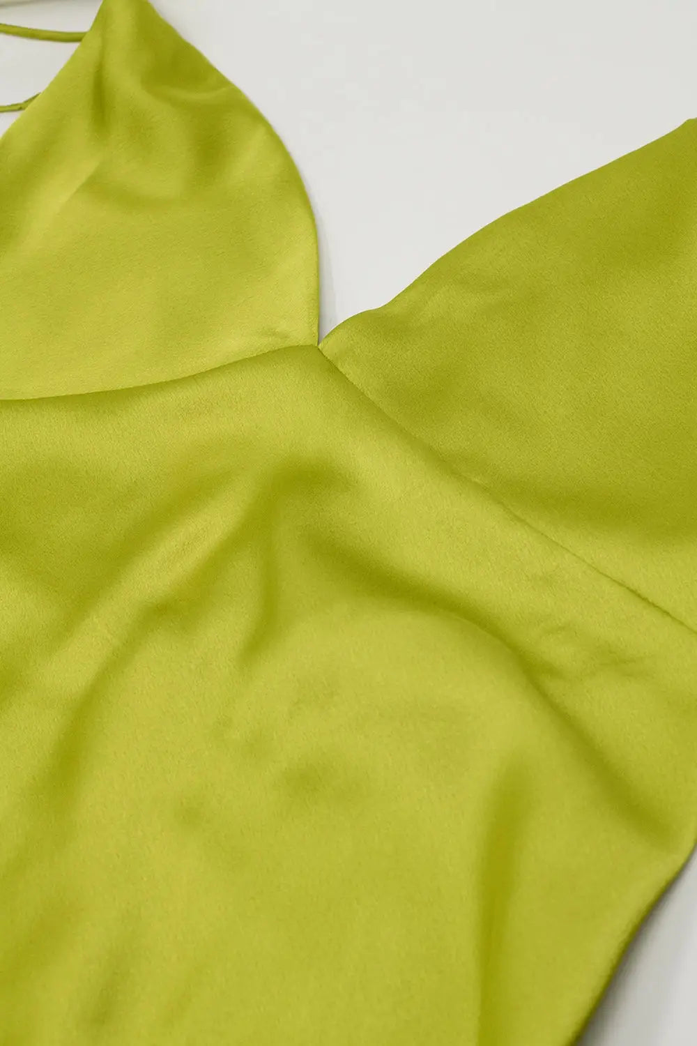 Robe longue en satin avec bretelles spaghetti en vert lime - Vestidos