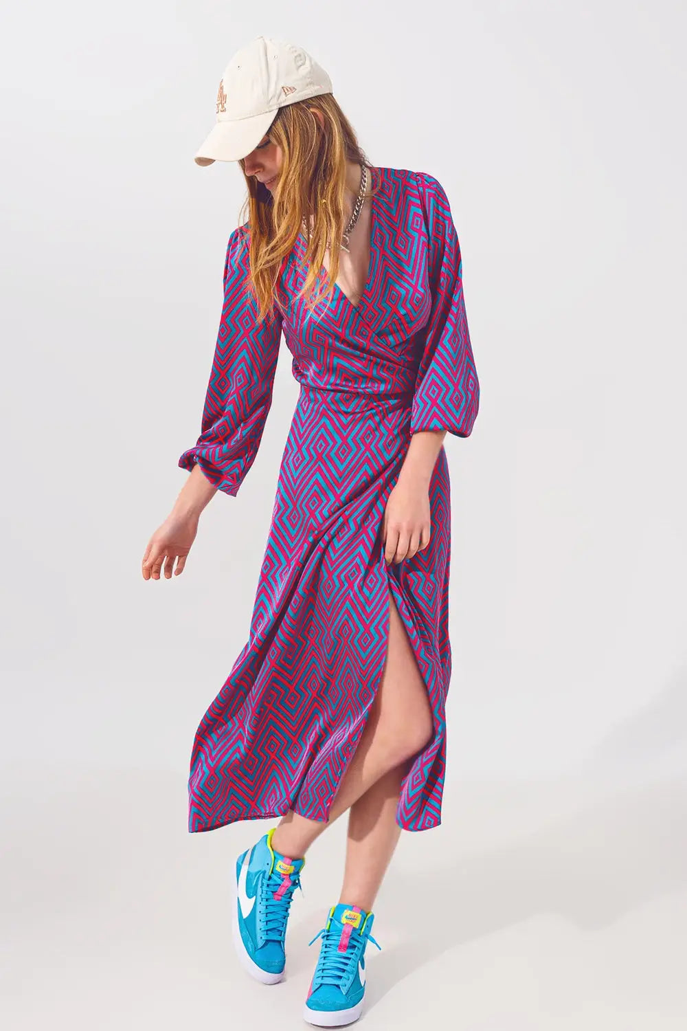 Q2 Robe longue enveloppante à manches longues en imprimé géo