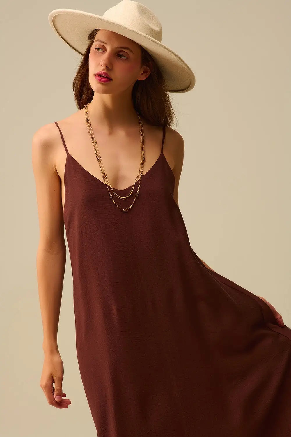 Robe longue fluide à bretelles spaghetti marron - Vestidos