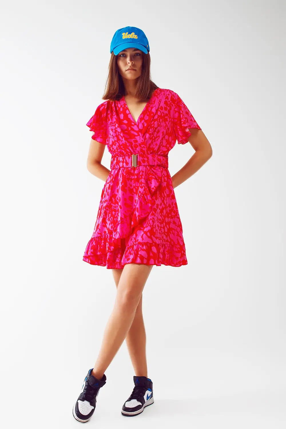 Robe mini avec imprimé animal ceinture et coupe croisée en fuchsia - Vestidos