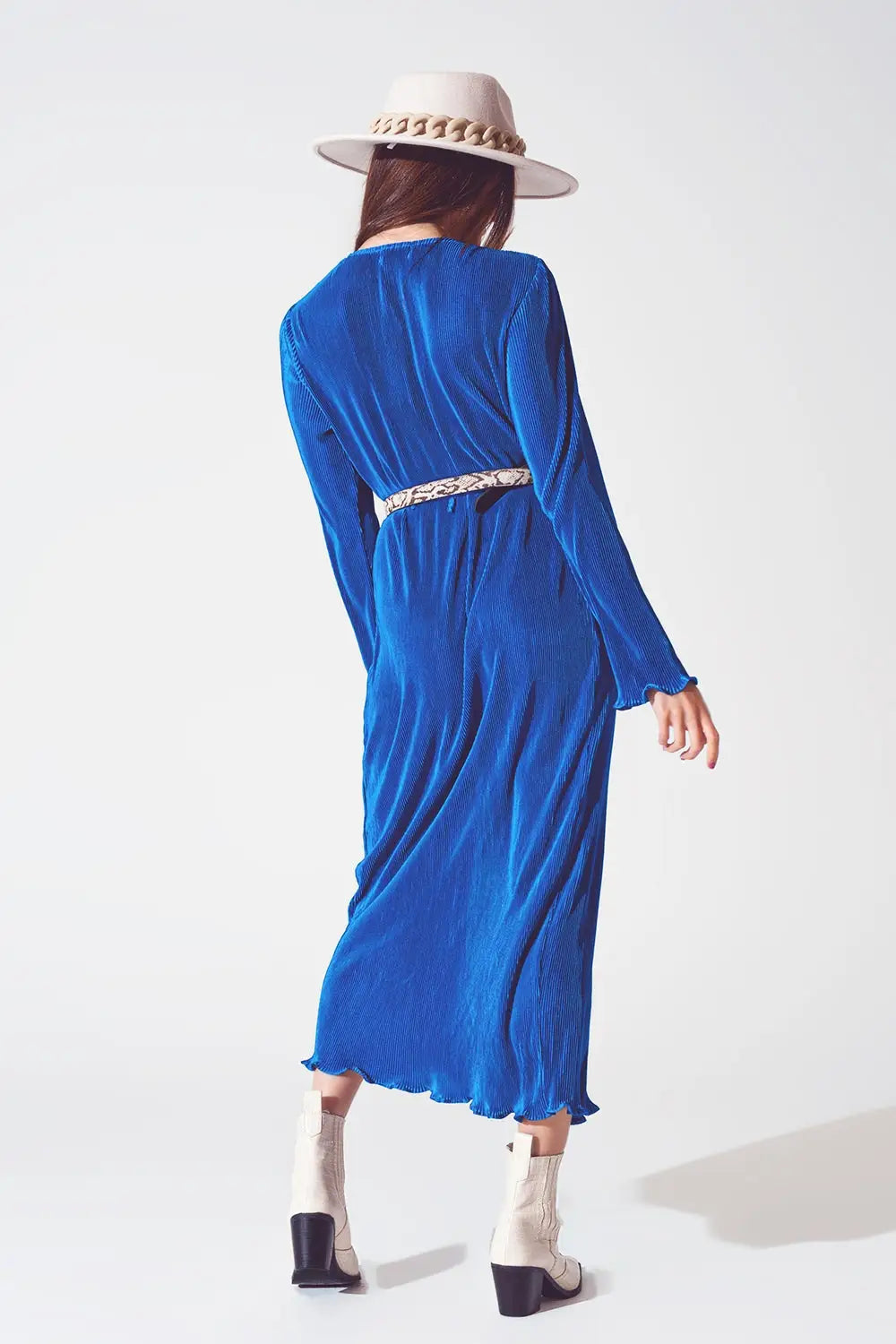 Robe plissée en satin avec détail enveloppant - Vestidos