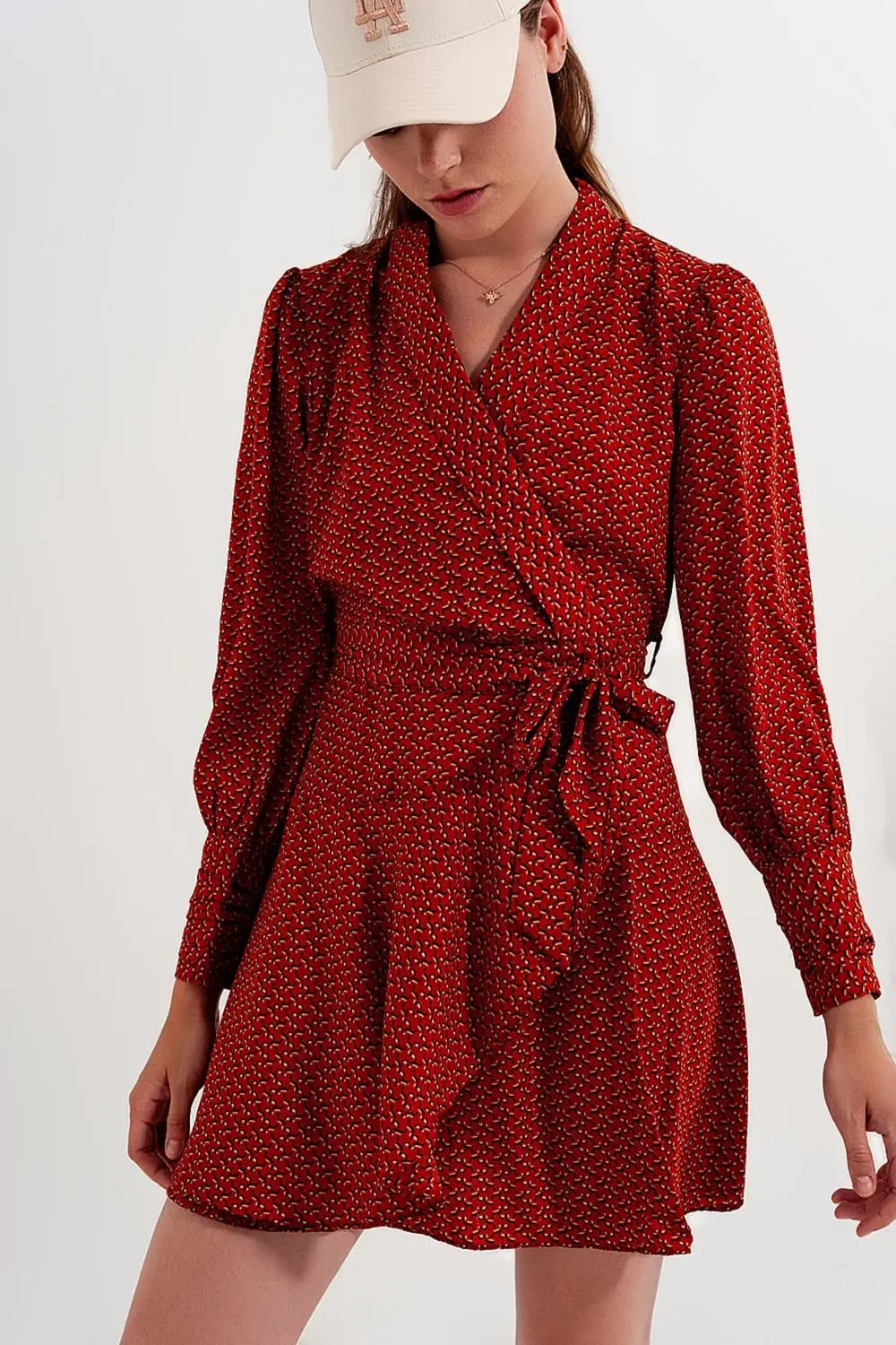 Robe portefeuille courte à décolleté plongeant et imprimé géométrique - Vestidos