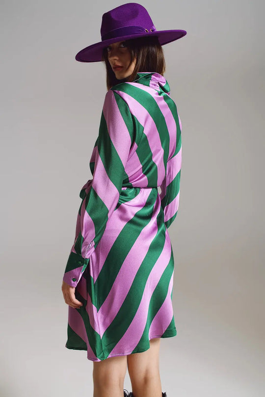 Robe portefeuille en satin à imprimé rayé lilas et vert - Vestidos