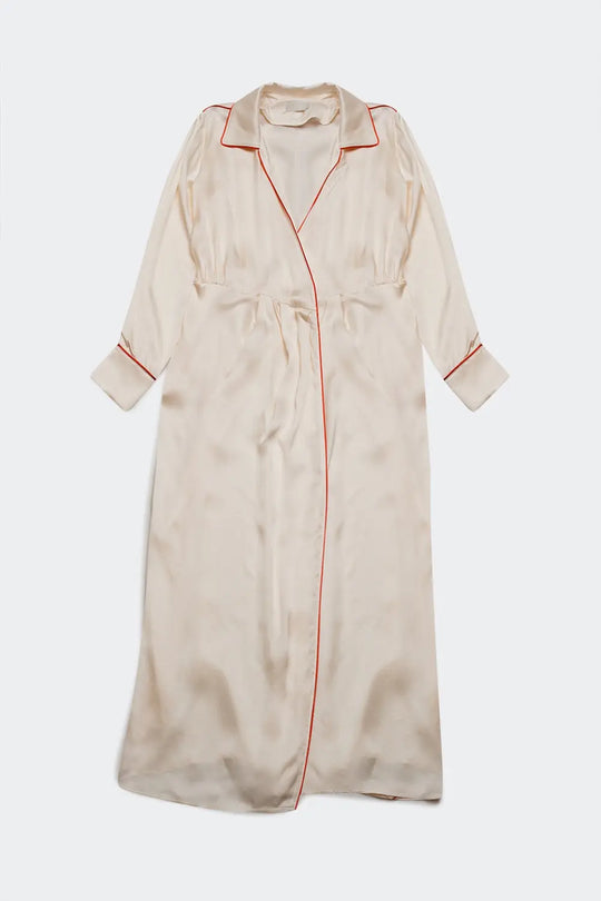 Q2 Robe portefeuille longue en satin creme