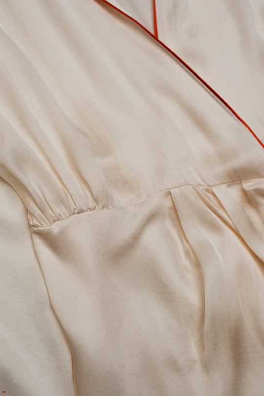 Robe portefeuille longue en satin creme - Vestidos