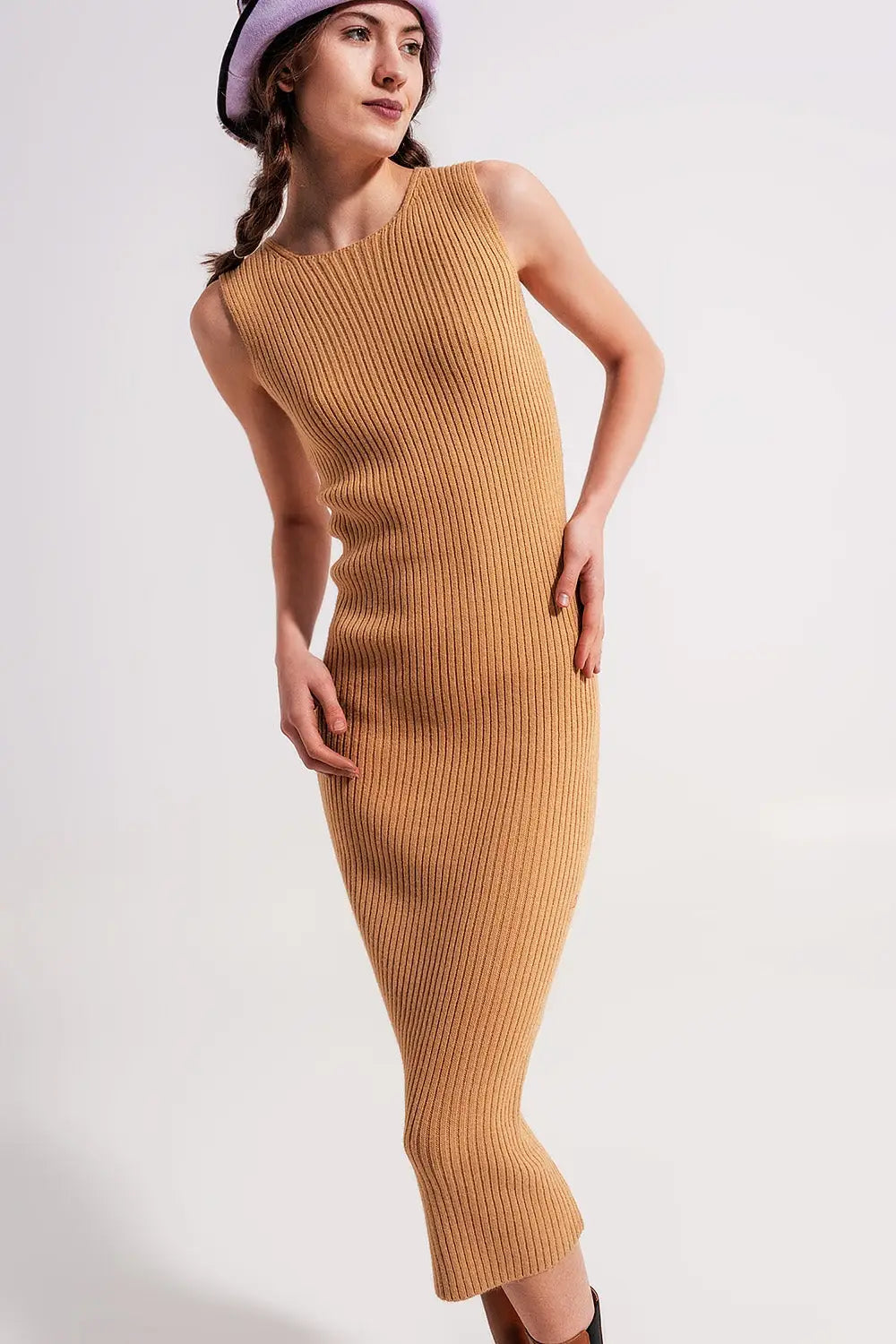 Robe ras de cou mi longue côtelée beige - Vestidos