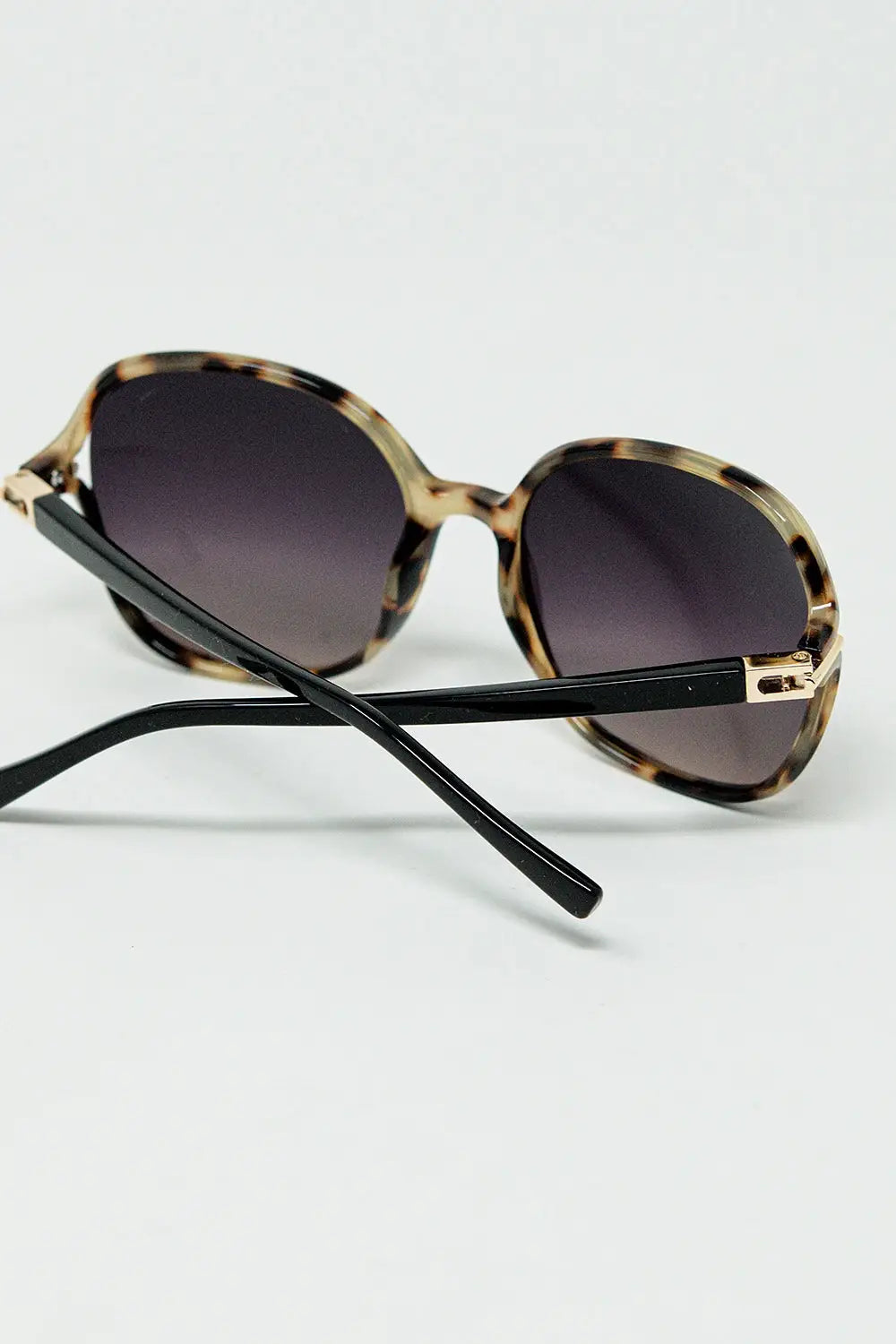 Round beige printed sunglasses with gold metal detail - One Size / Beige