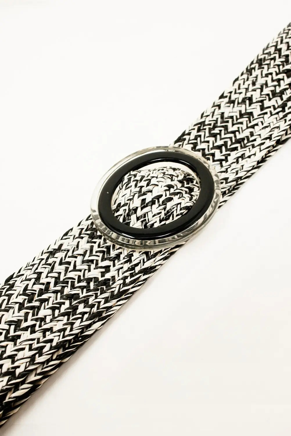 Round Buckle Braided Belt in Black and White - One Size / White - Accesory