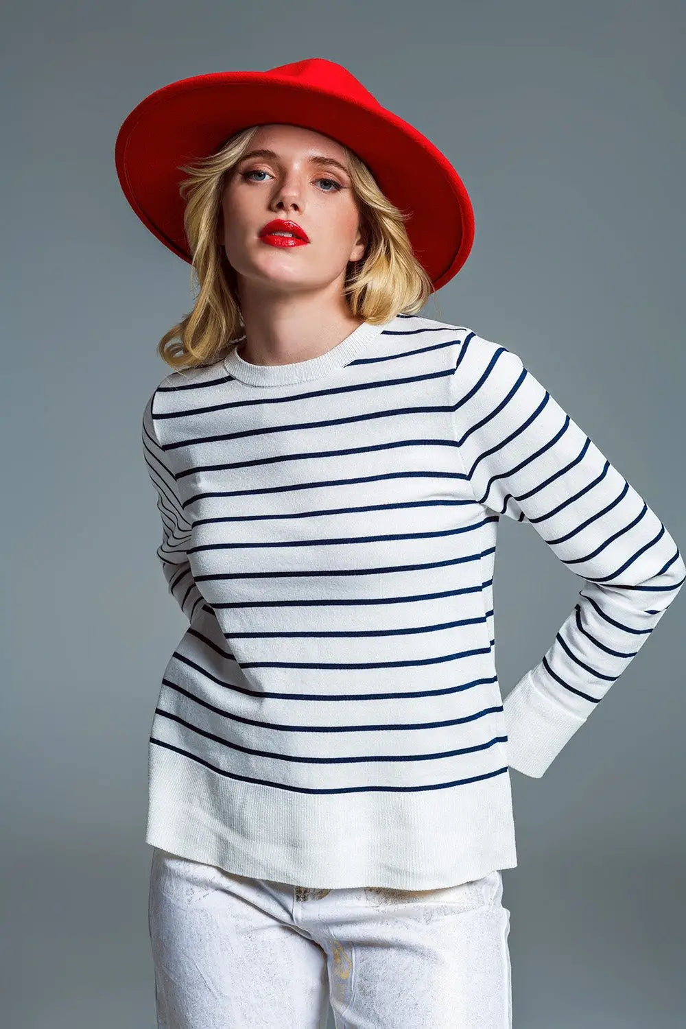 Round neck jumper in navy stripe - Sweaters