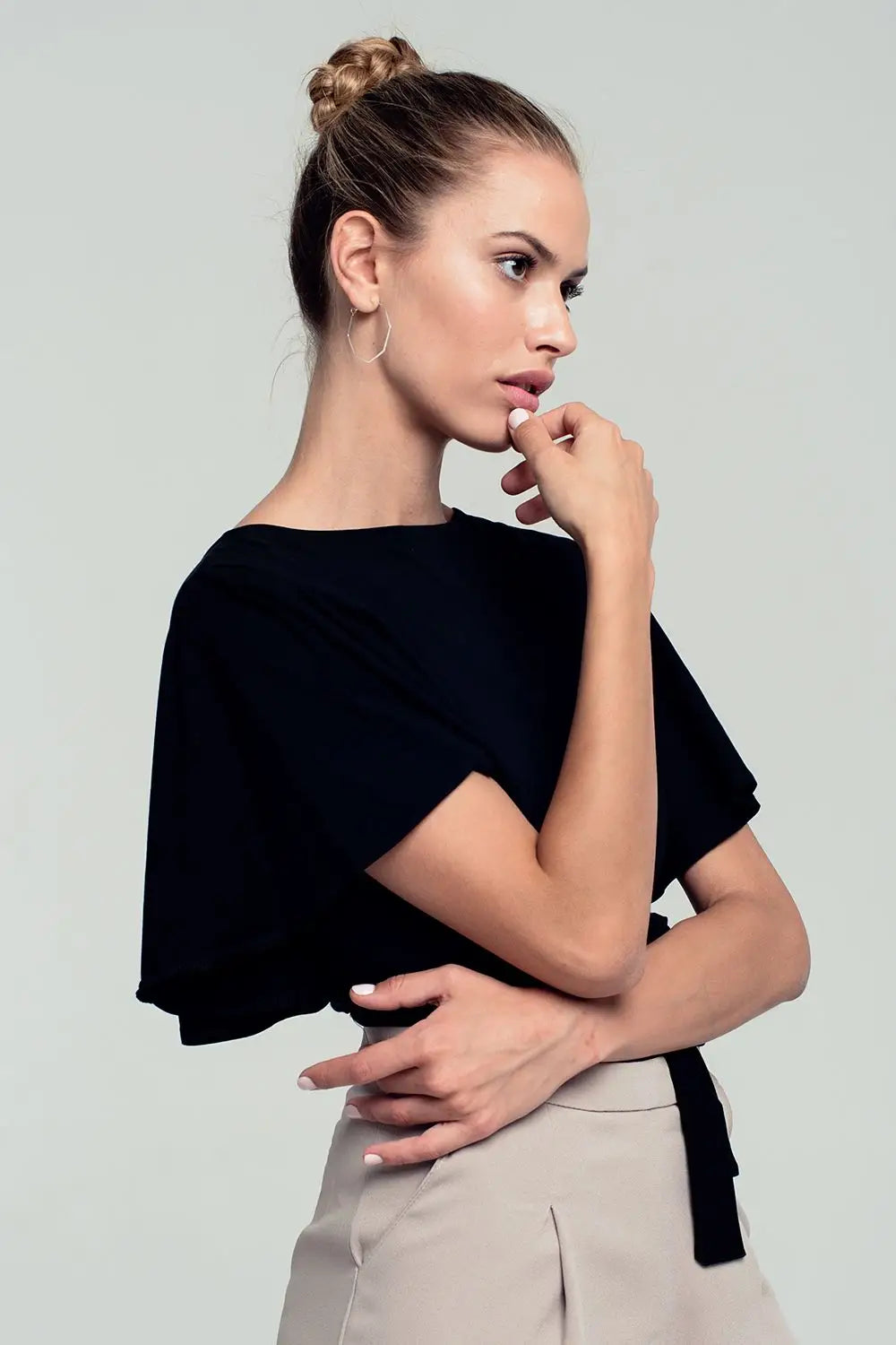 Q2 Ruffled sleeves black crop top with open back and bow detail