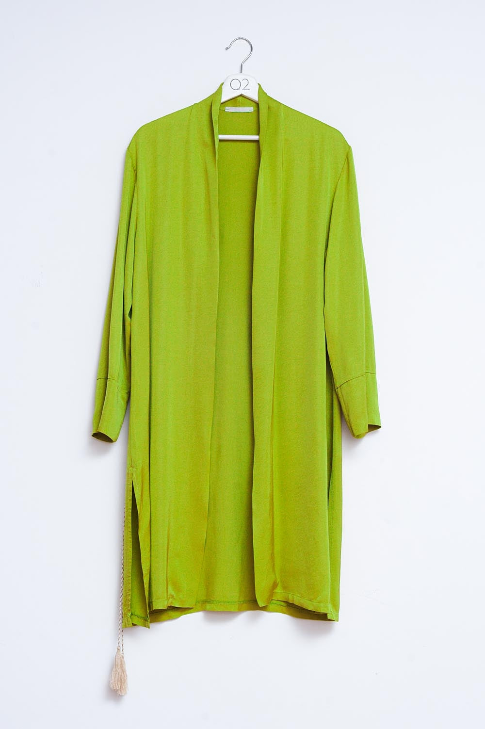 Q2 Satin kimono in green