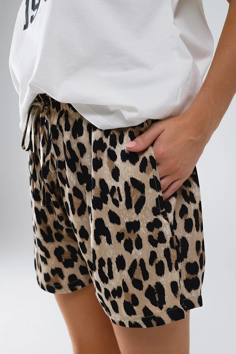 Satin Leopard Print Shorts With Pockets - Pants