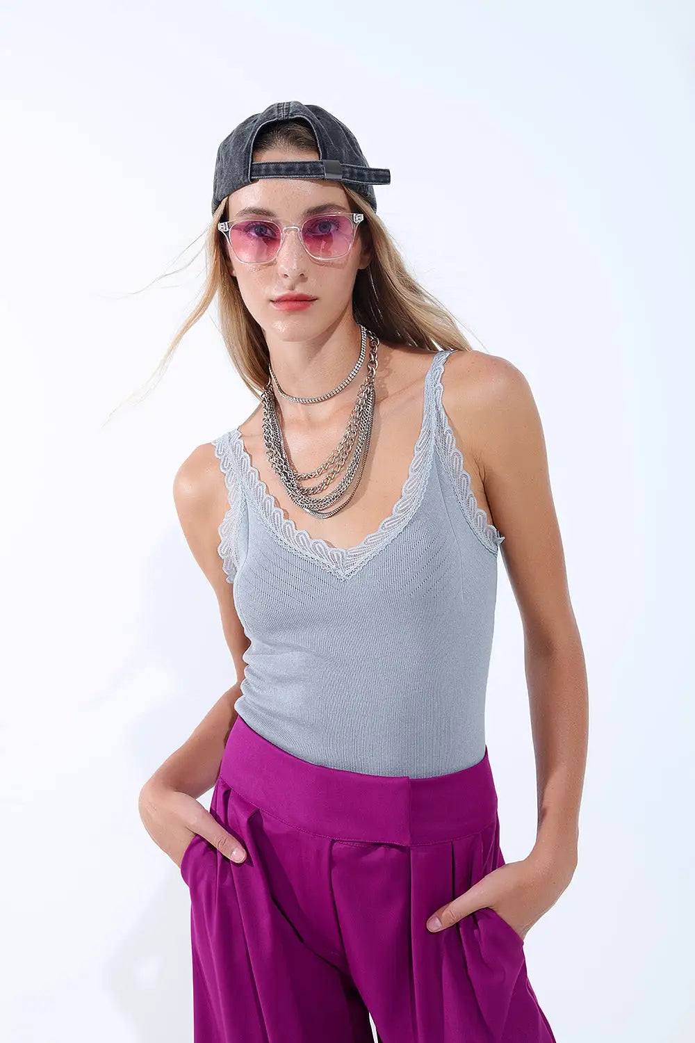 Q2 Scoop Neck Lace knitted Trim Tank Top in Grey