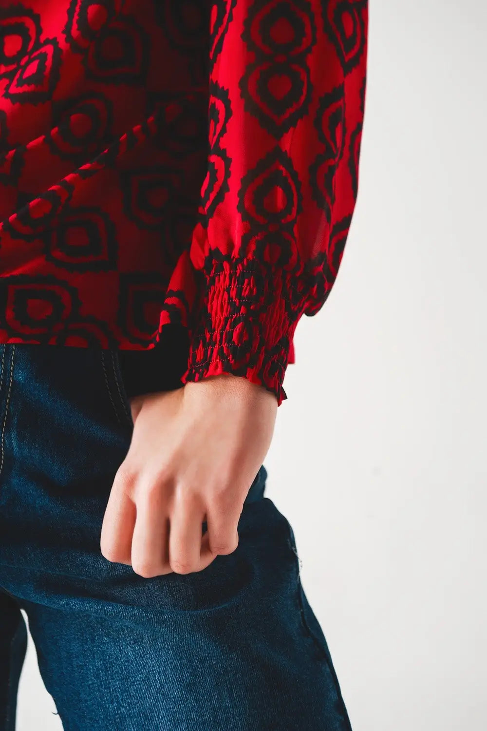 Shirred sleeve shirt in fuchsia - Tops