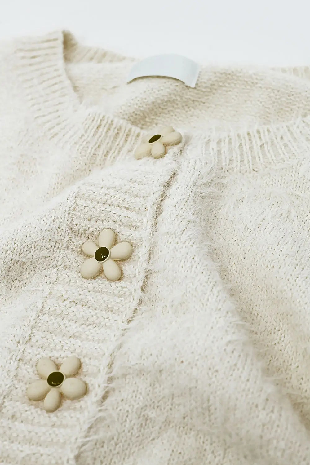 Short and fluffy cream cardigan with flower buttons - One Size / Beige - Sweaters