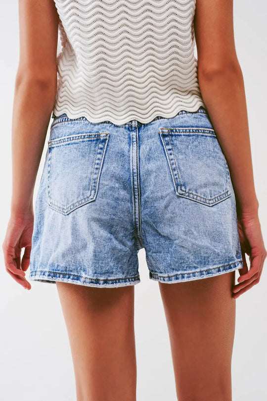Short en denim avec un lavage bleu clair - Pantalons