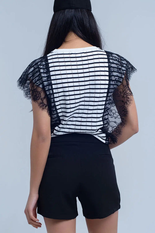 Short noir avec détail de côté - Pantalons