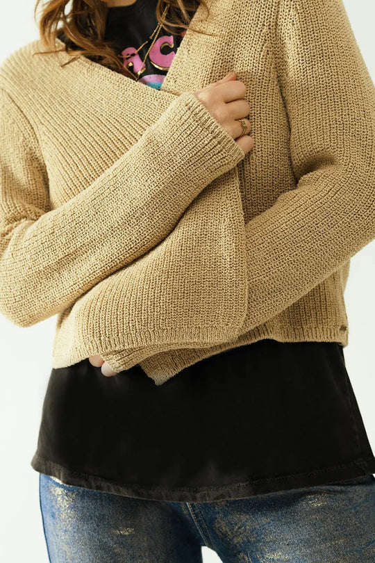 Short open cardigan in beige knit with long sleeves - Sweaters