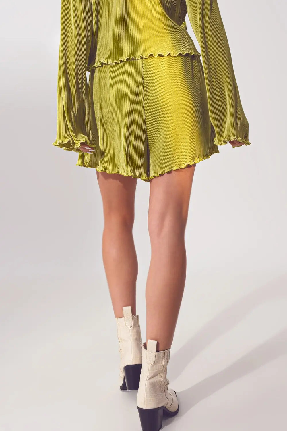 Short plissé en vert - Pantalons