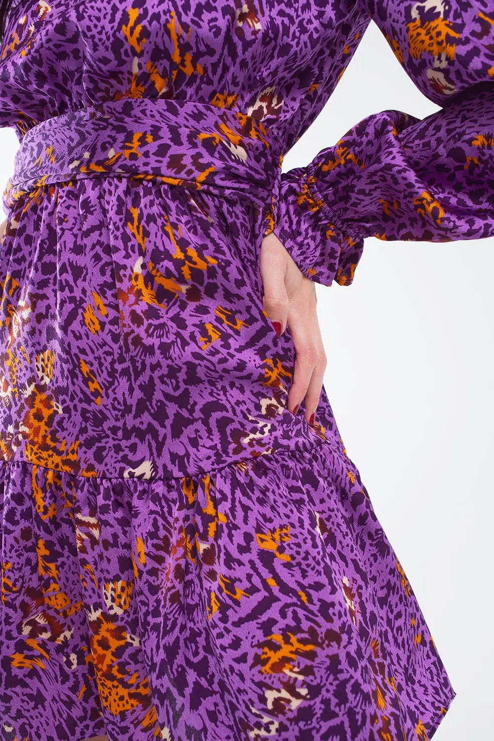 Short Printed Dress With Tiered Skirt and Ruffled Cuff in Purple - Dresses