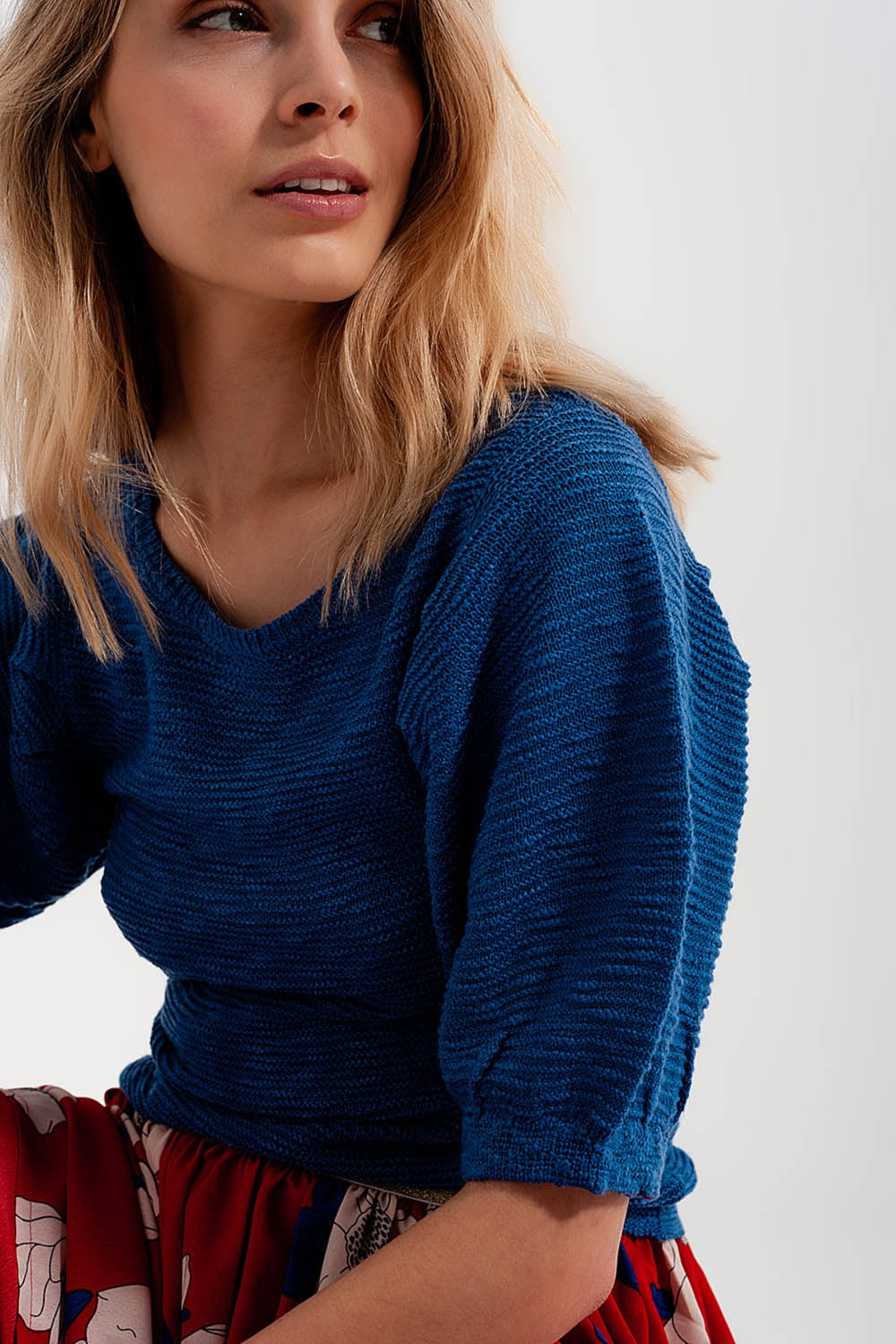 Short sleeve knitted top in blue