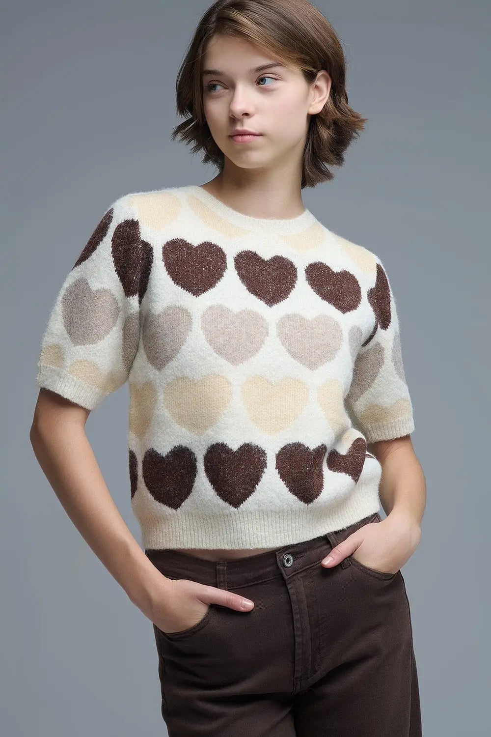 Q2 Short Sleeve Printed Heart Sweater in Beige