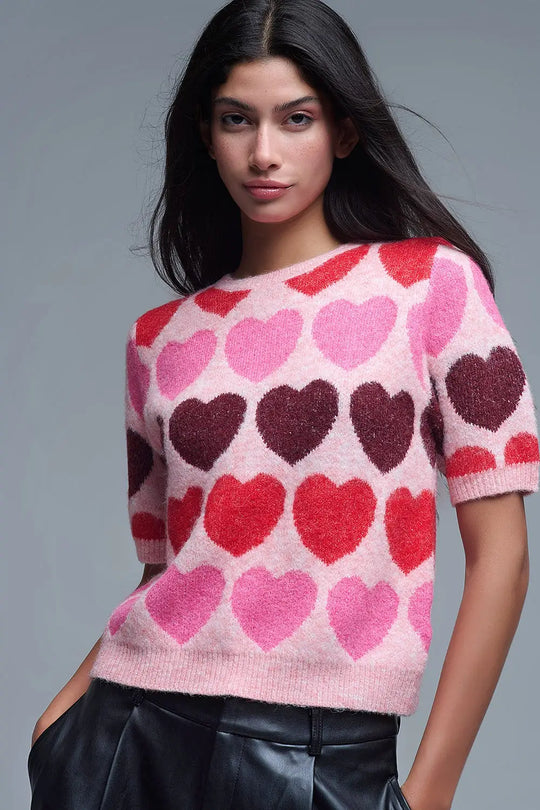 Q2 Short Sleeve Printed Heart Sweater in Pink