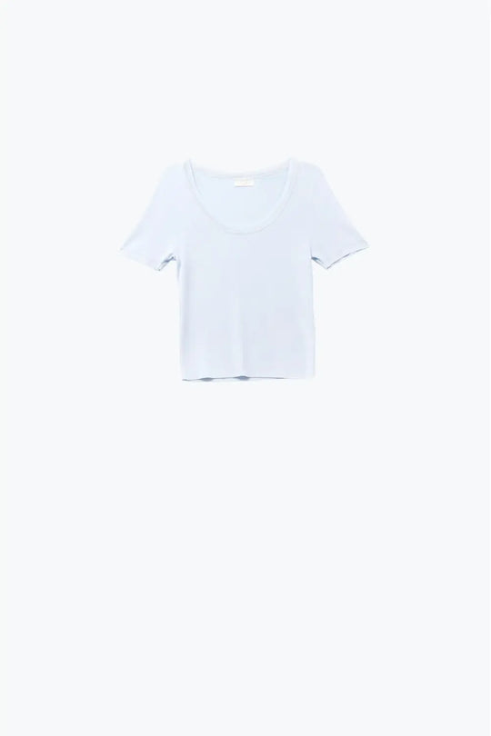 Q2 Short Sleeve sweater In baby blue With Silver Seam at Round Neck