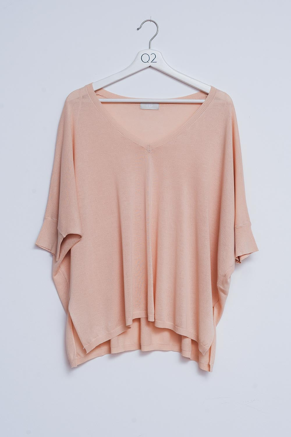 Q2 Short sleeve sweater in v neck in beige