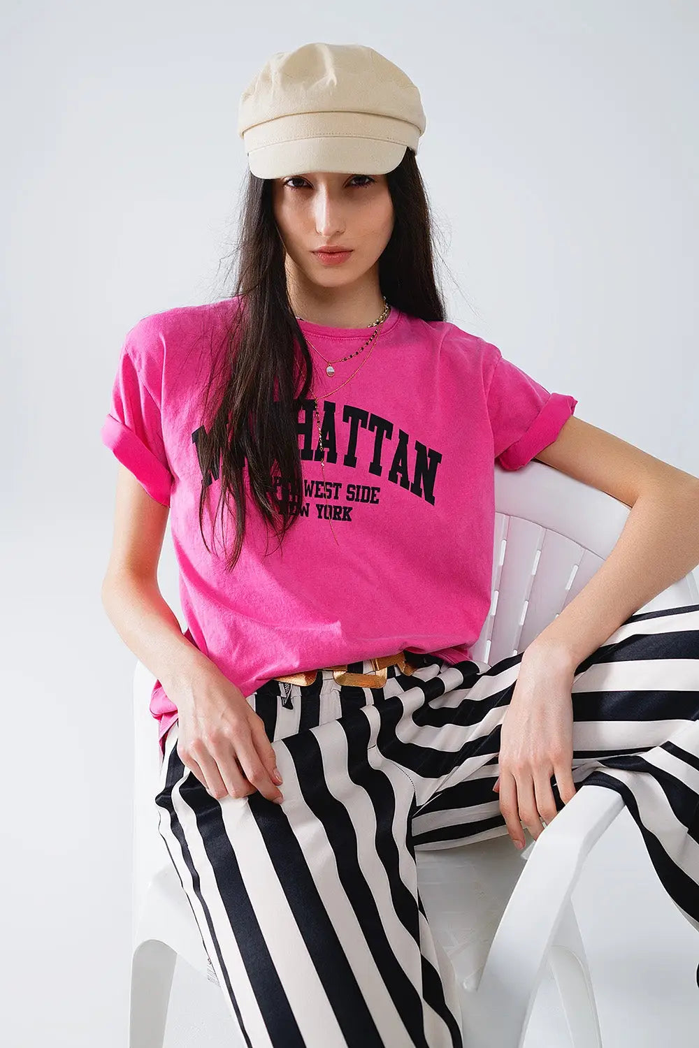 Q2 Short Sleeve T-shirt With Graphic Text Manhattan In Pink