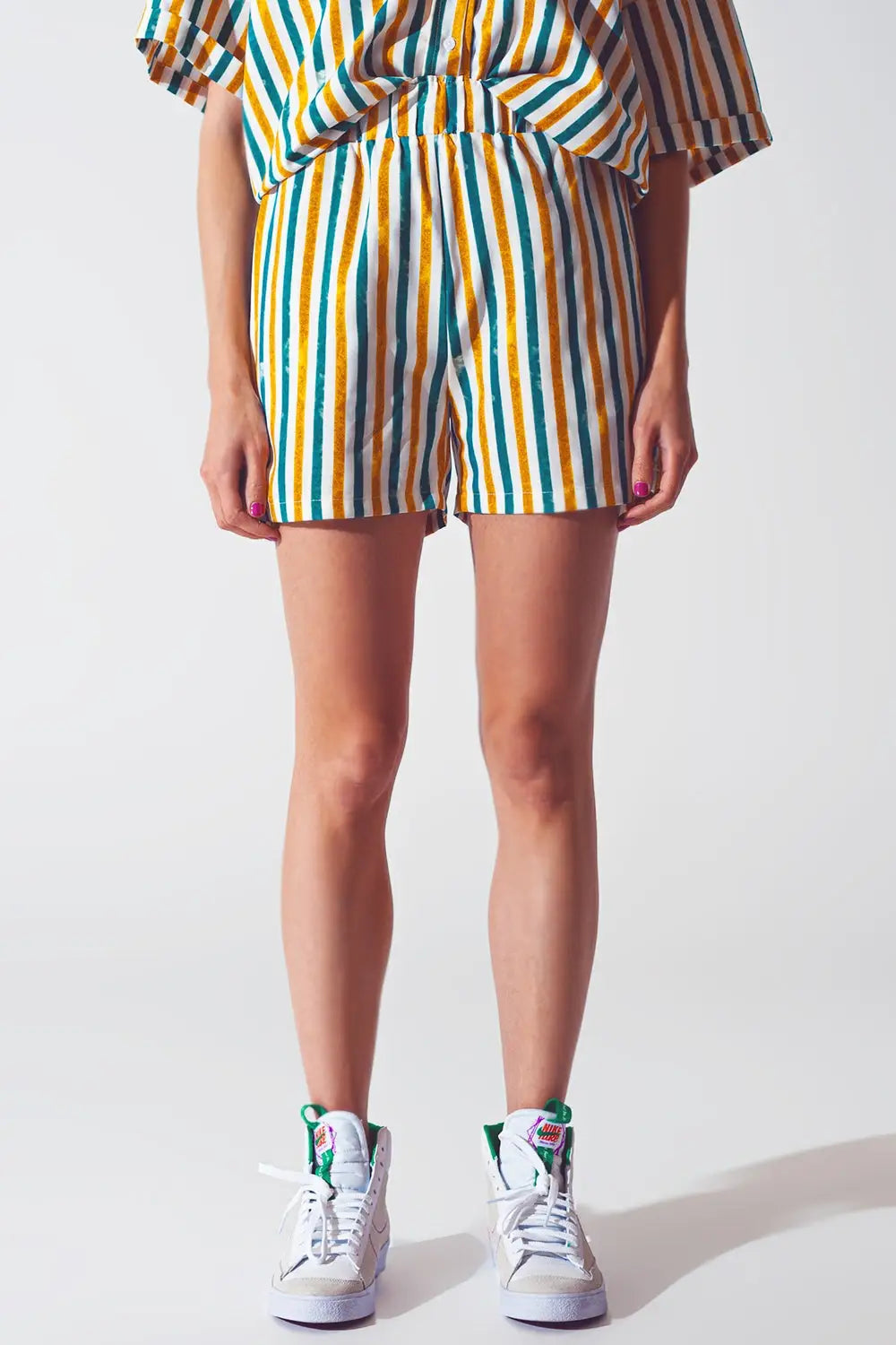 Shorts in green stripes - Pants