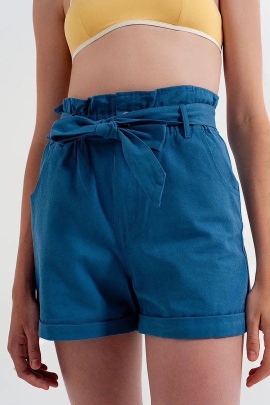 Shorts with belted waist in blue - Pants