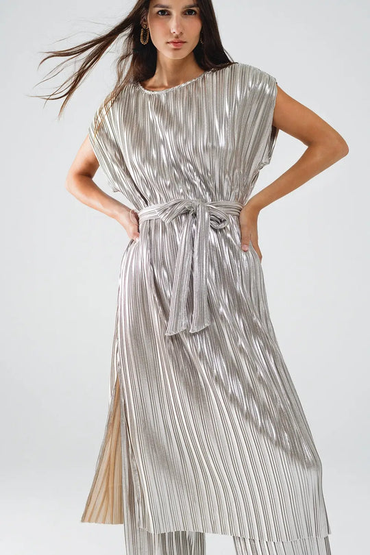 Silver Pleated Dress With Belt And Short Sleeves - Dresses