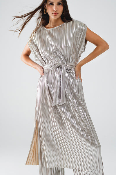 Silver Pleated Dress With Belt And Short Sleeves